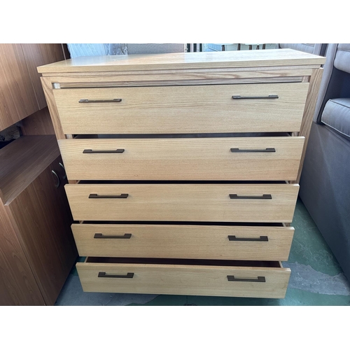 2 - Large American Drexel Heritage Light Blonde Color Chest of 6 Drawers (117 W. x 49 D. x 127cm H.) - C... 