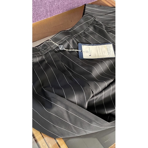 92 - Aquascutum London Kinloch Jacket and Delilah Trousers Black Suit Size 14 (Unused)