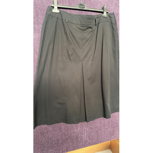 94 - Aquascutum London Lobella Black Skirt Size 16 (Unused)