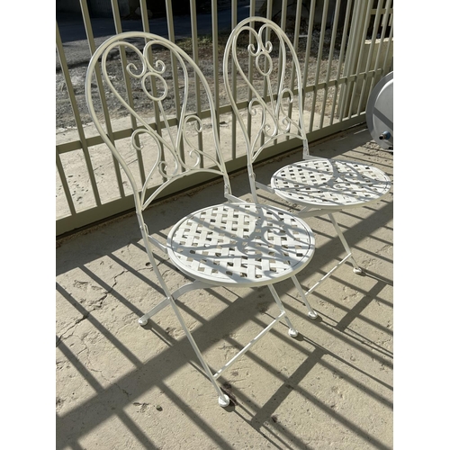 340 - x2 Vintage Good Quality Cast Iron White Folding Chairs