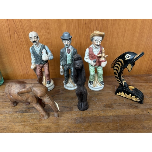 537 - Collection of Vintage Ceramic/Wooden Figurines