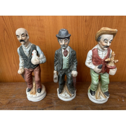 537 - Collection of Vintage Ceramic/Wooden Figurines