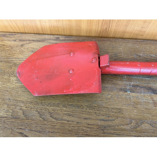 134 - Vintage Solid Steel Eigherfitar Shovel