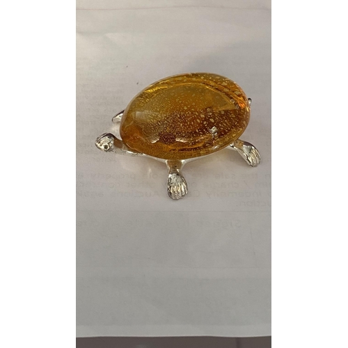 102 - Small Vintage Decorative Amber Turtle (6cm W.)