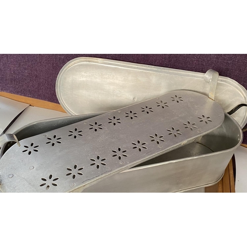 123 - Large Old Aluminium Fish Cooking/Steam Pan (62cm L.)