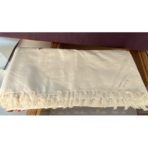 450 - Large Beautiful Linen Beige Table Cloth (220 x 220cm) Unused