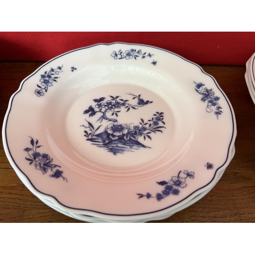 115 - Qty of French Arcopal Blue and White Crockery (x17pcs)