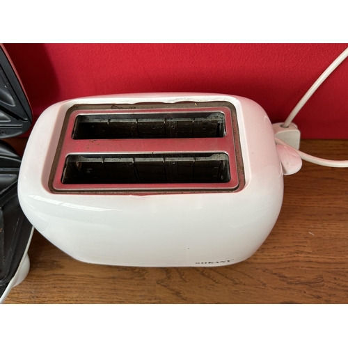 441 - Kenwood Toaster and Sokany Slice Toaster