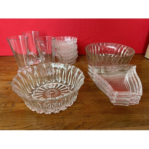 485 - Assorted Glassware