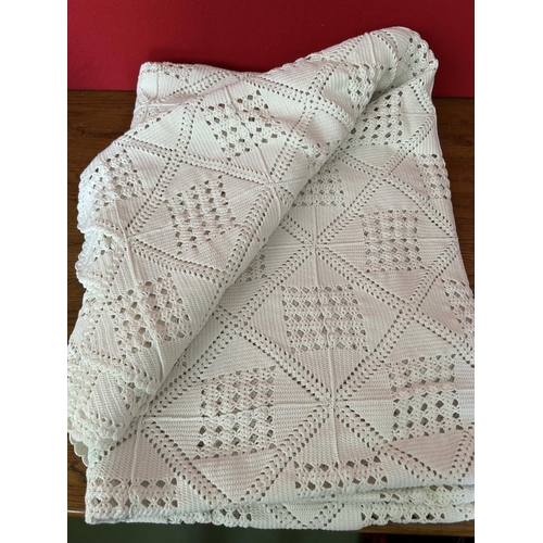 32 - Old Traditional Vintage Cypriot Handmade White Crochet Bedspread (210 x 180cm)