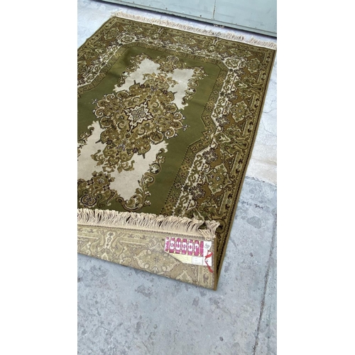 49B - Europ 100% Pure Wool Green Carpet (140 x 200cm)