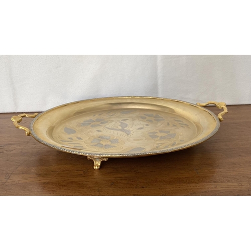 606 - Gold Color Vintage Round Tray (37cm Diameter)