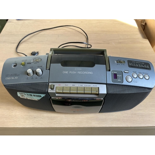 137 - Aiwa CSD-SL10 Compact Disc Radio Cassette Player