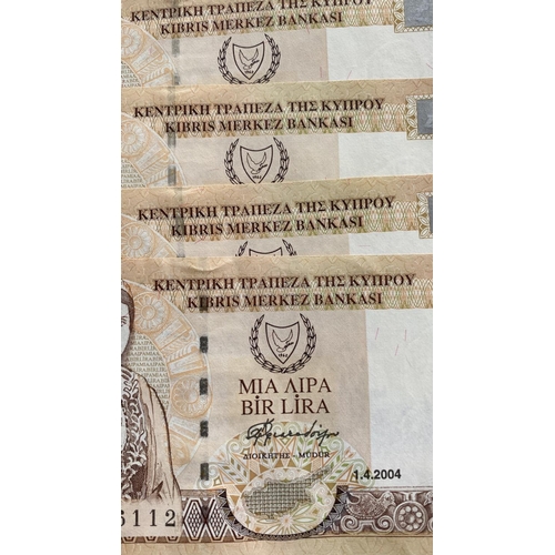 579 - Collection of 30 Central Bank of Cyprus £1 Uncirculated Banknotes