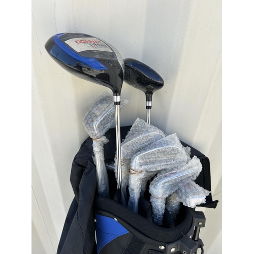 605 - Donnay Complete Golf Set