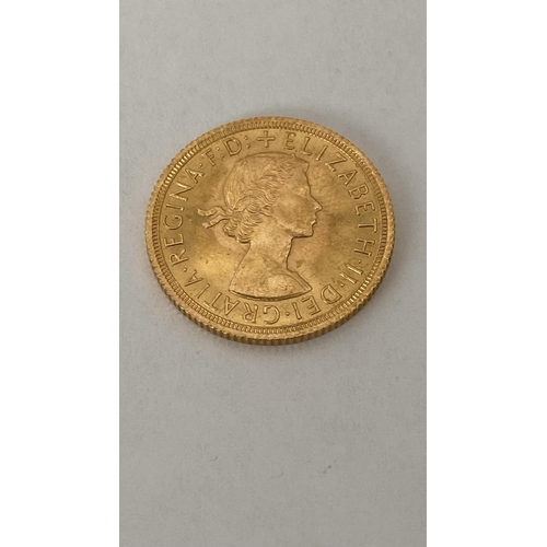 86 - Queen Elizabeth 1963 Genuine Sovereign  Gold 22k Coin, Weight 8gr