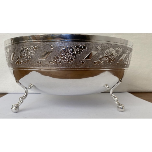 85 - Vintage Beautiful Silver 830 Footed Bowl with Nice Design (403gr. - 20cm Diameter)