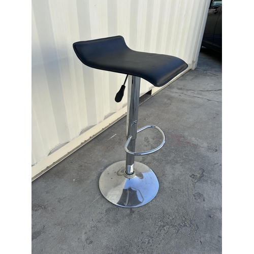 116 - Stainless Steel Leather Top Swivel Bar Stool