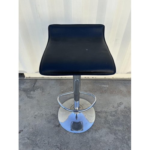 116 - Stainless Steel Leather Top Swivel Bar Stool