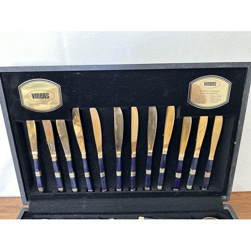 90 - Vintage Viners 44-Piece Canteen Service for 6 Persons