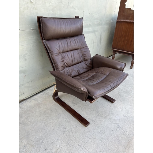 48 - Vintage Mid Century Brown Leather Siesta Armchair