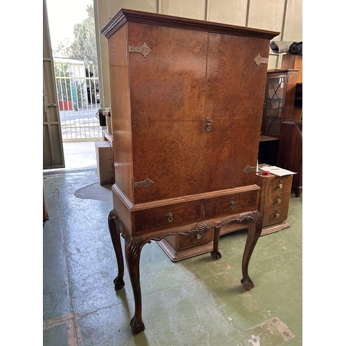 59 - Antique Victoria Style 2-Door Cabinet with Bowed Legs and 2 Drawers (90 W. x 46 D. x 163cm H.)