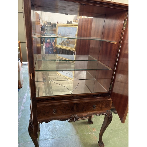 59 - Antique Victoria Style 2-Door Cabinet with Bowed Legs and 2 Drawers (90 W. x 46 D. x 163cm H.)