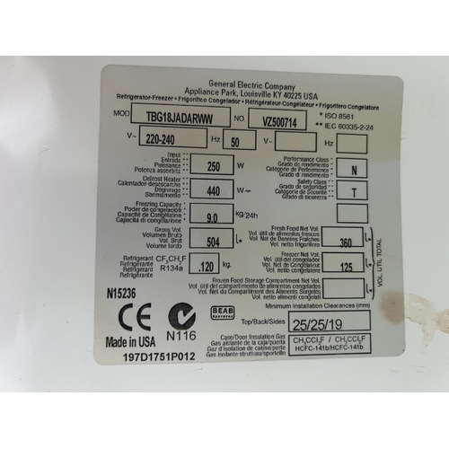 47 - General Electric Model TBG18JADARWW 2-Door Fridge Freezer - Code AM6922X