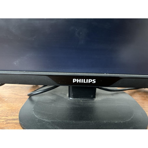 34 - Philips 221V2 21.5