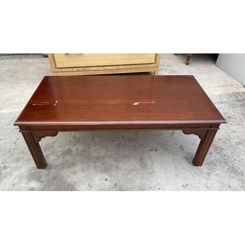 53 - American Drexel Heritage Cherry Wood Coffee Table - Code AM7101Y