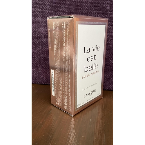 69 - 'La Vie Est Belle' Soleil Crystal Eau de Parfum by Lancome Spray 50ml (Unused)