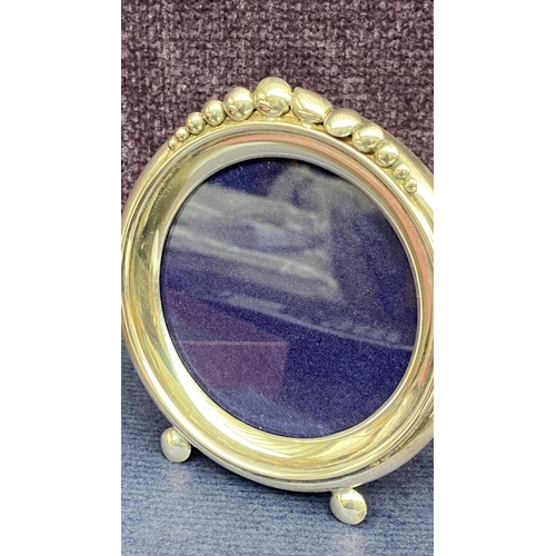 127 - Small Silver 925 Round Photo Frame (10cm Diameter)