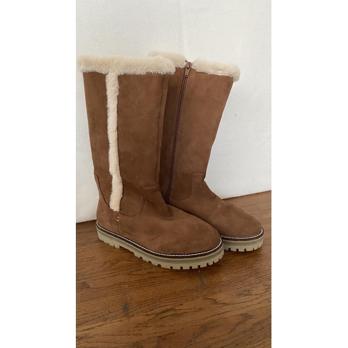 257 - Pair of Zara Ladies Suede Brown Boots Size 36 (Unused)