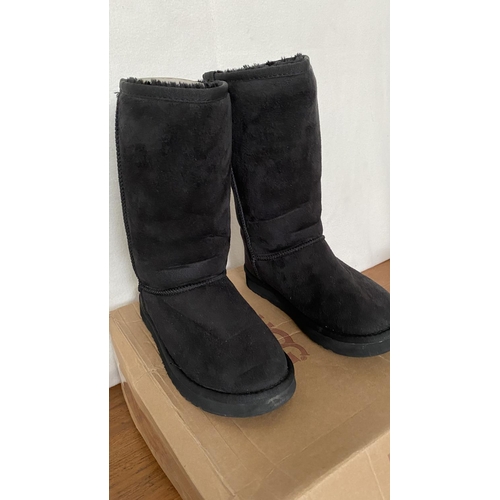 258 - Pair of UGG Ladies Suede Black Boots Size 6/Eur 38.5 (Unused)