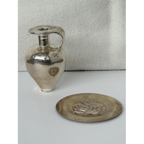 15 - Silver 1000 Miniature Amphora and Silver 925 Dish (50.5gr)