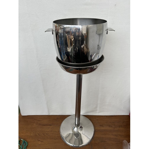 195 - Stainless Steel Inox 18/10 Wine/Champagne Cooler on Stand (73cm H.)