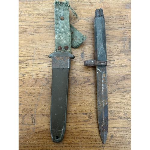 22 - Vintage Military Army Knife