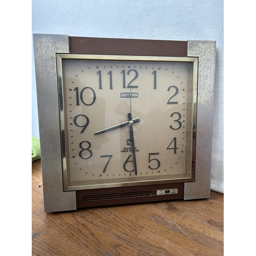 381 - Vintage Rythm Quartz Wall Clock Made in Japan