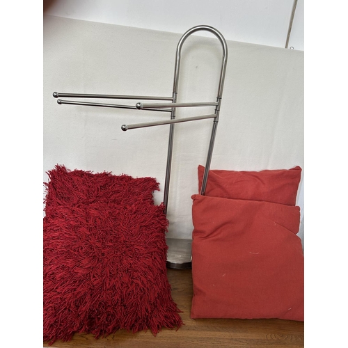 380 - x4 Terracotta/Red Cushions Together with Free Standing Towel Rail in Chrome Color