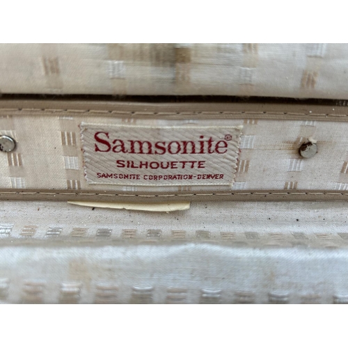 503 - Vintage Large White Samsonite Hard Shell Travel Suitcase