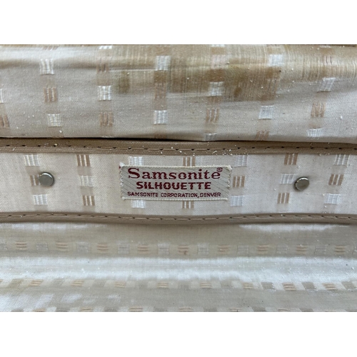 504 - Vintage White Samsonite Hard Shell Travel Suitcase