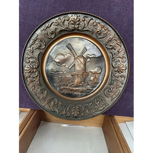 548 - Large Dutch Decorative Carved Copper Wall Plate (60cm Diameter)