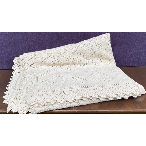 553 - Very Large Traditional Cyprus Hand Made Crochet Bedspread (Unused - 280 x 250cm)