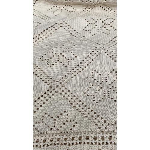 553 - Very Large Traditional Cyprus Hand Made Crochet Bedspread (Unused - 280 x 250cm)