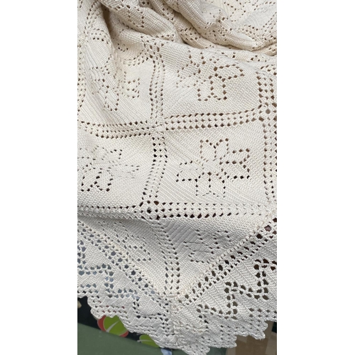 553 - Very Large Traditional Cyprus Hand Made Crochet Bedspread (Unused - 280 x 250cm)