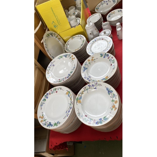 562 - Very Large Qty of Woodhill Botanical Flower Pattern Porcelain Dinnerware