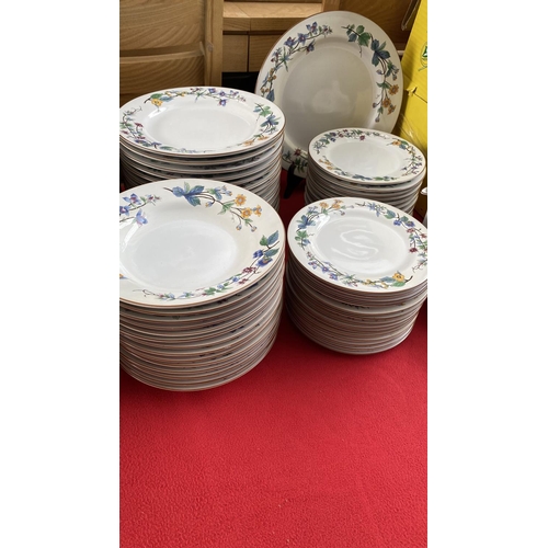 562 - Very Large Qty of Woodhill Botanical Flower Pattern Porcelain Dinnerware