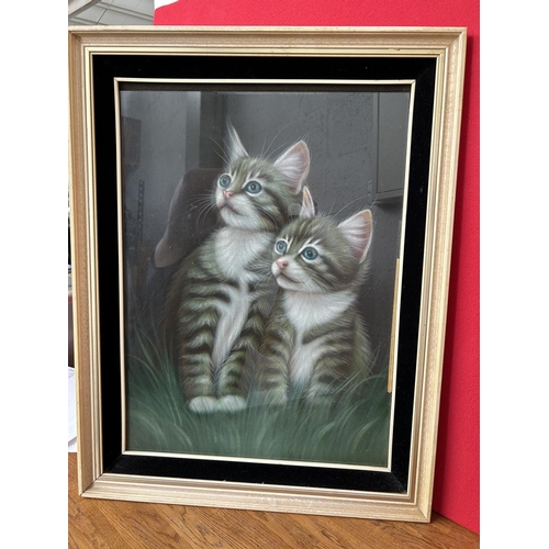 568 - Large Framed Print Depicting Cats (56 x 72cm)