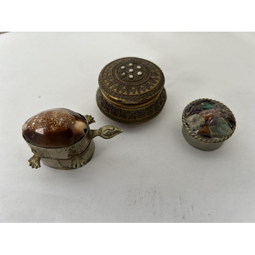 573 - x3 Vintage Turtle Shaped/Semi-Precious Stone Top and Other Pill Boxes