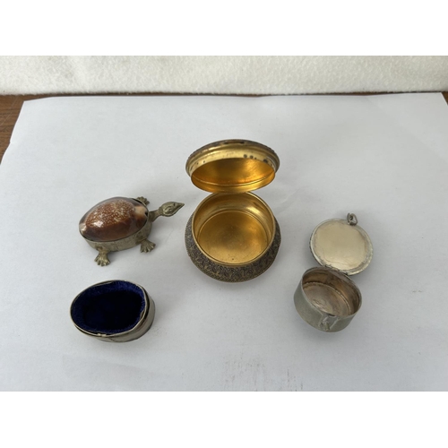 573 - x3 Vintage Turtle Shaped/Semi-Precious Stone Top and Other Pill Boxes